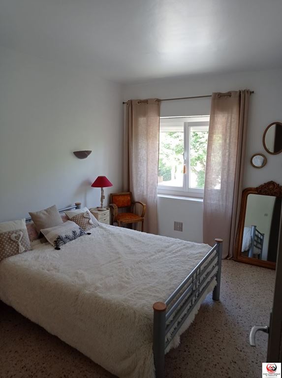 Immeuble GINESTAS (11120) Roger Cathala Immobilier' title= 'Immeuble GINESTAS (11120) Roger Cathala Immobilier