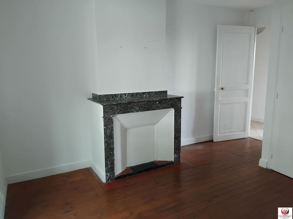 Immeuble GINESTAS (11120) Roger Cathala Immobilier' title= 'Immeuble GINESTAS (11120) Roger Cathala Immobilier